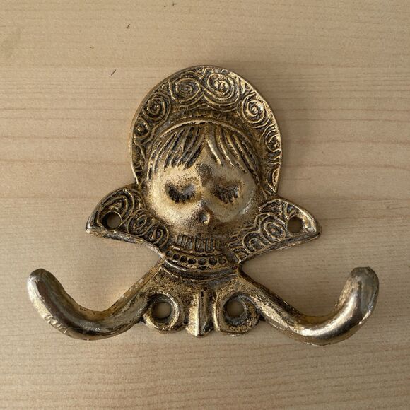 Vintage 1968 American Tack & Hardware Angel Door Wall Coat‎ Clothing Hook #123 - Picture 1 of 7